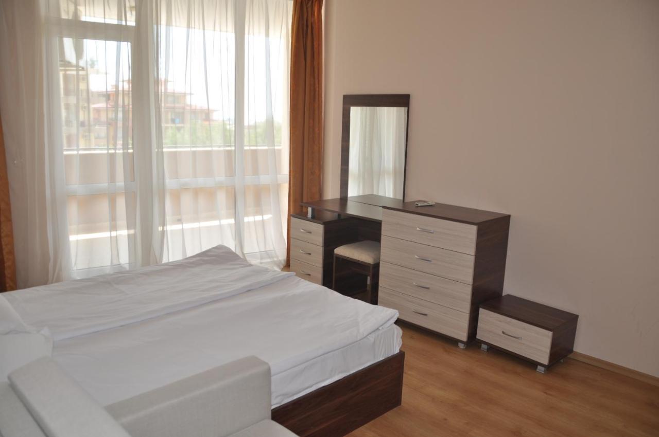 Luxor Apartments Pomorie Exterior foto